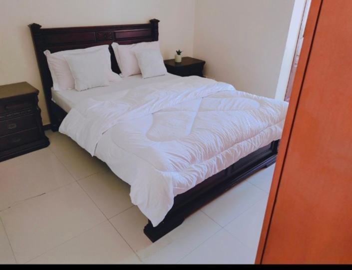 Masaki 2-Bedroom Apartment - Near The Ocean Дар ес Саалам Екстериор снимка